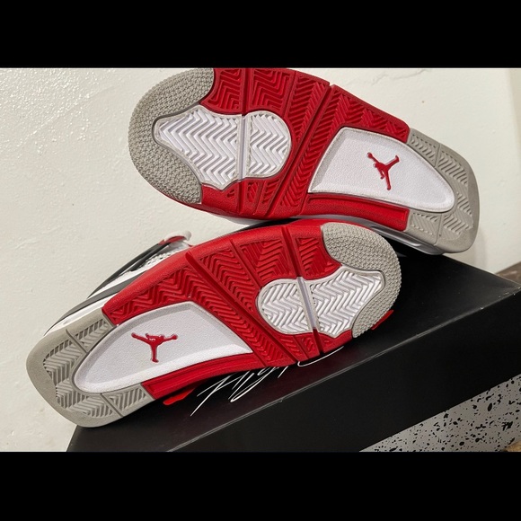 6.5y Fire Red Jordan 4s - Picture 2 of 5